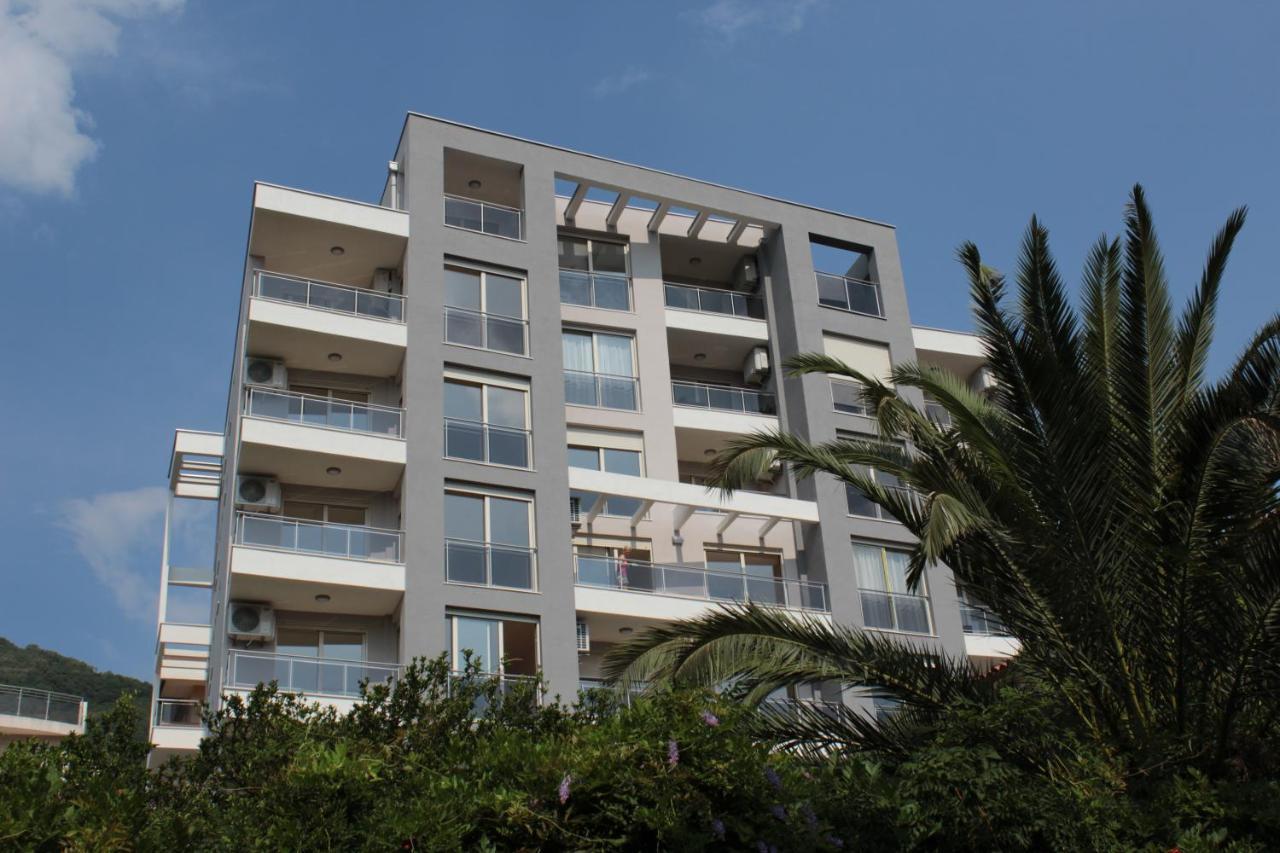Olimp Lux Hotel Будва Екстериор снимка