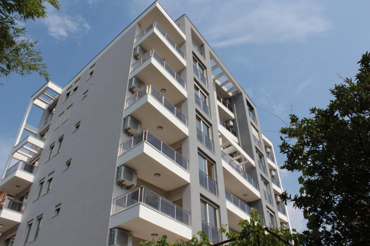 Olimp Lux Hotel Будва Екстериор снимка